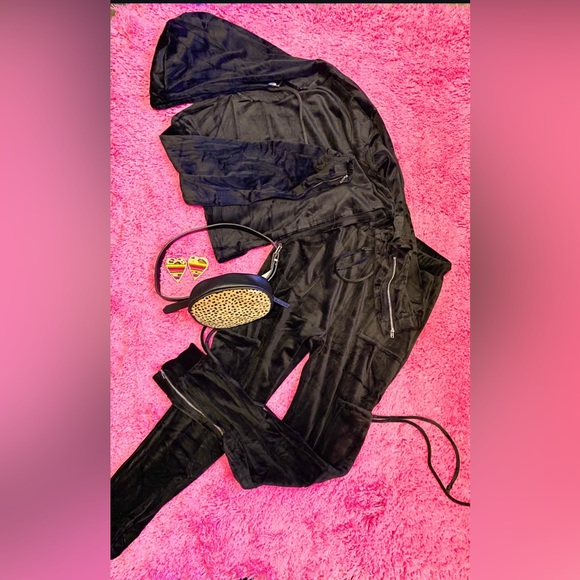 Jogger Set With Hoodie Top - Picture 2 of 3